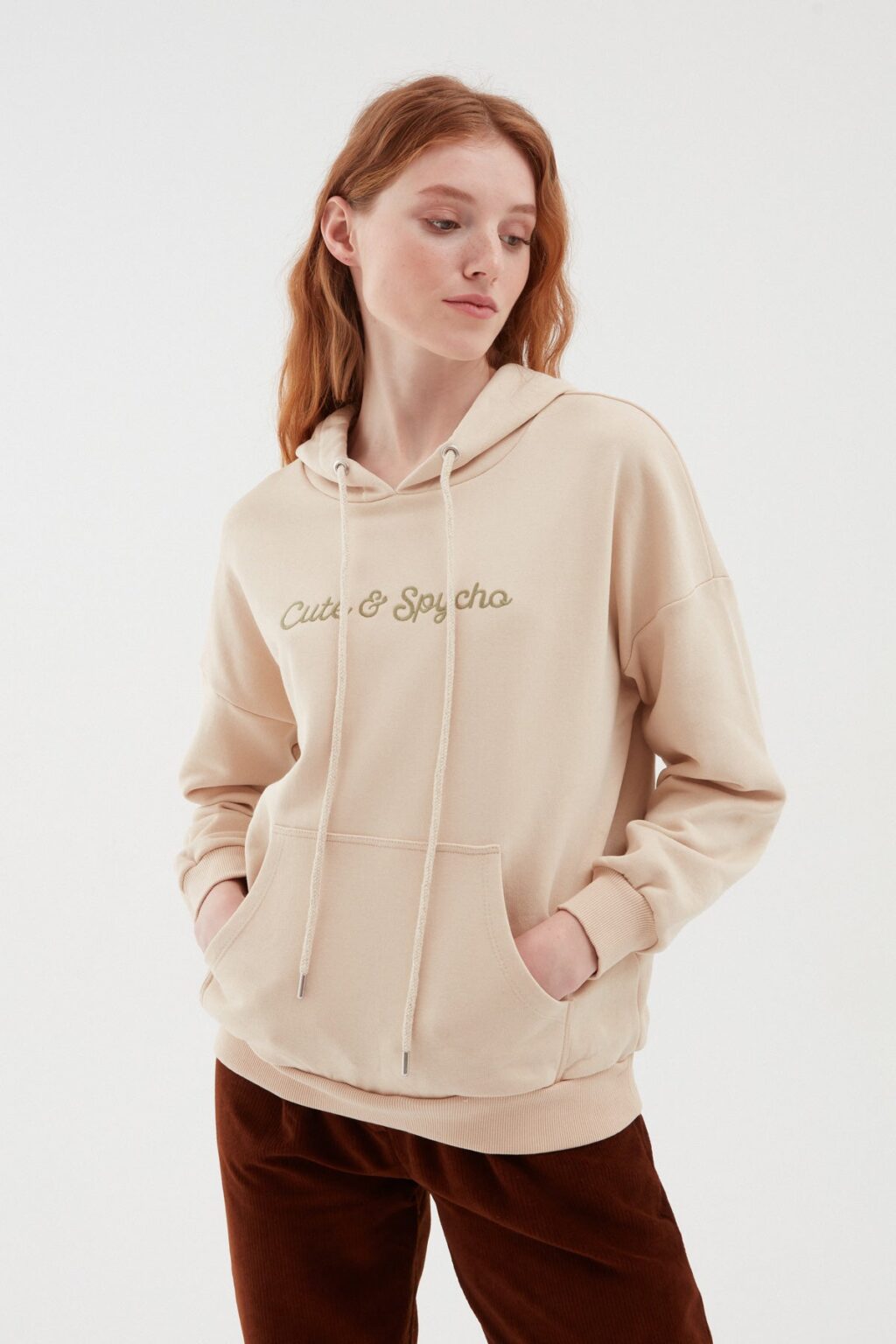 Sırtı Baskılı Kapüşonlu Sweatshirt Bej