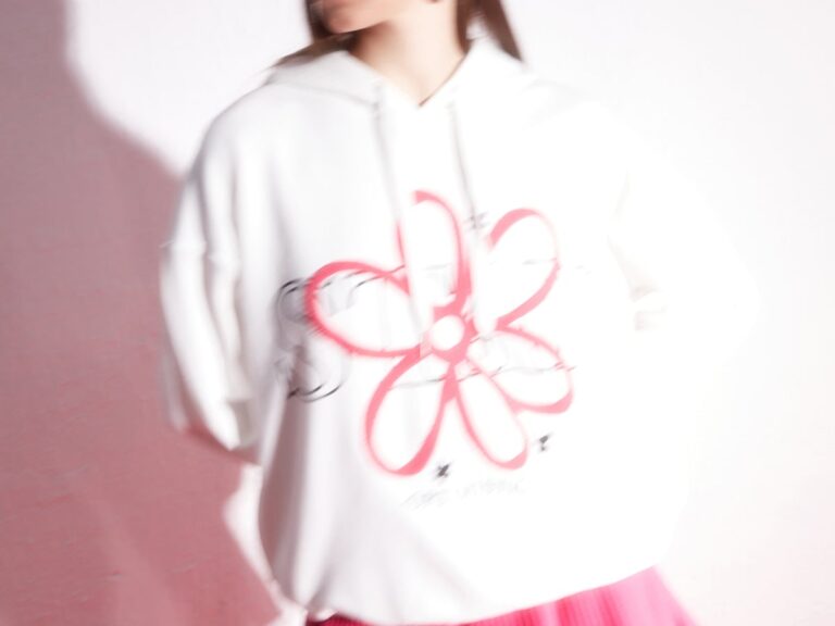 Baskı Detaylı Kapüşonlu Sweatshirt Ekru