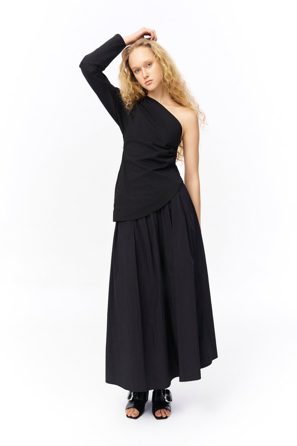 Drape Detaylı Tek Omuz Bluz Siyah