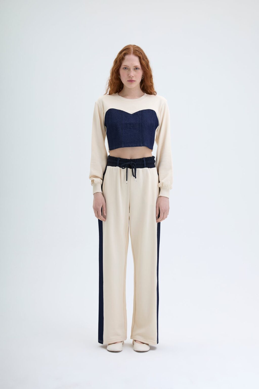 Match Detaylı Crop Sweatshirt Bej