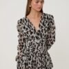 Leopar Desenli Pileli Mini Elbise Siyah
