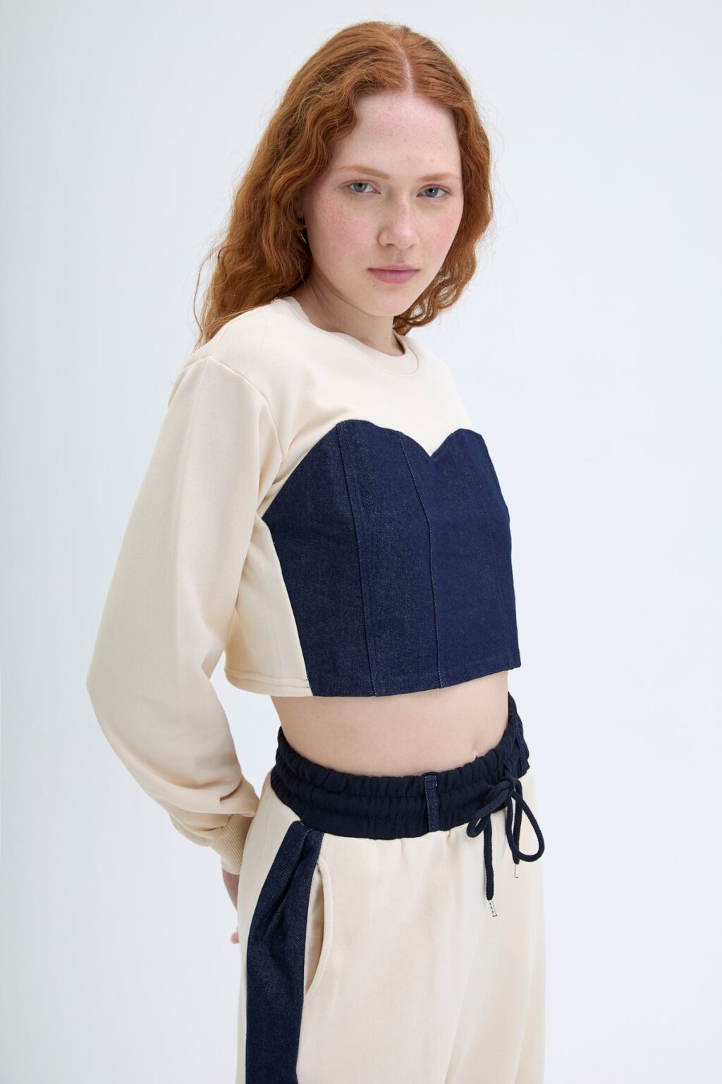 Match Detaylı Crop Sweatshirt Bej