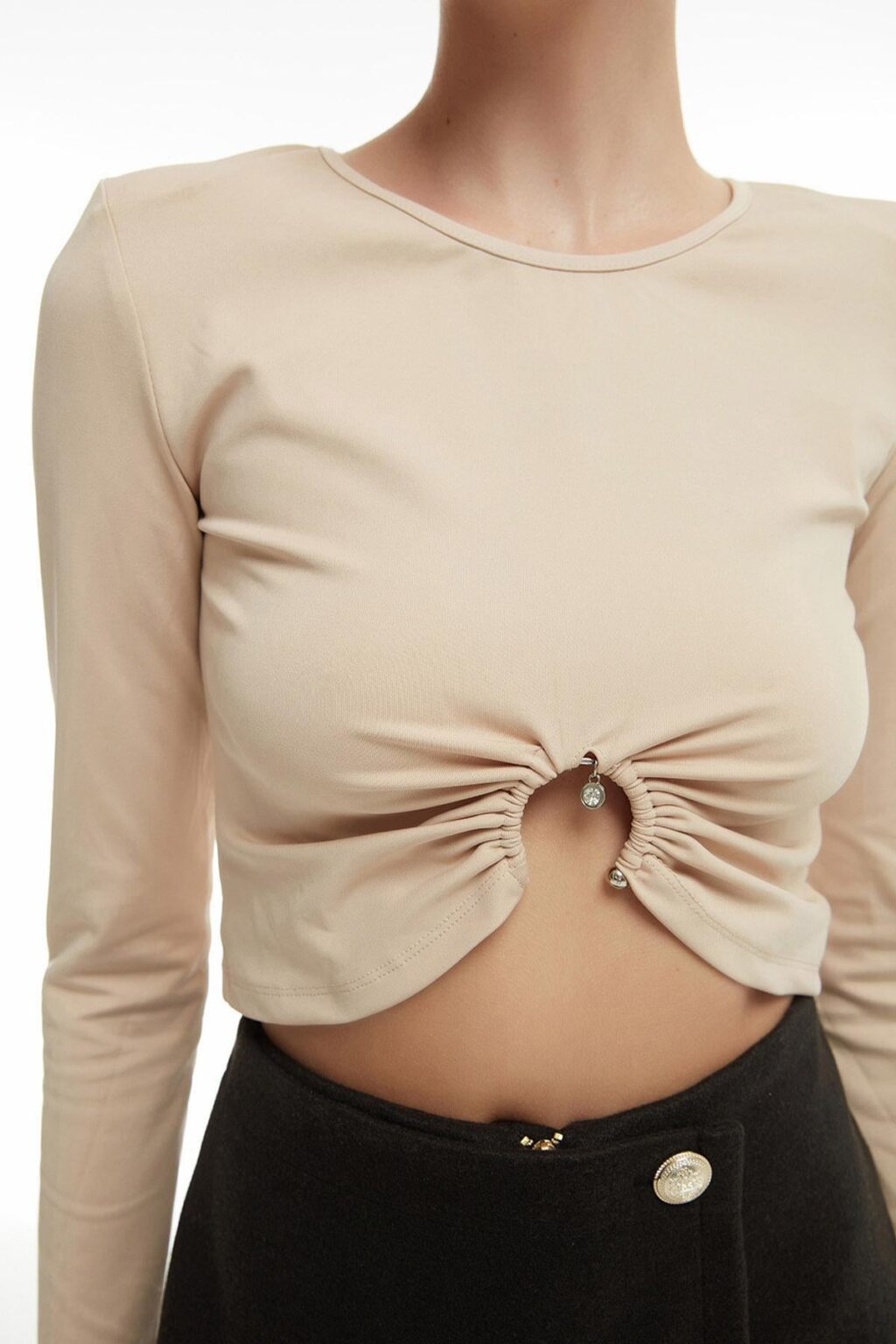 Halka Detaylı Crop Bluz Bej