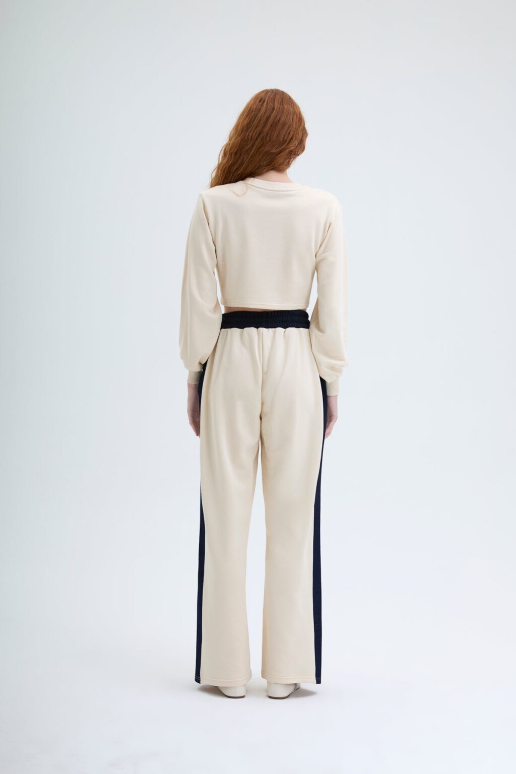Match Detaylı Crop Sweatshirt Bej
